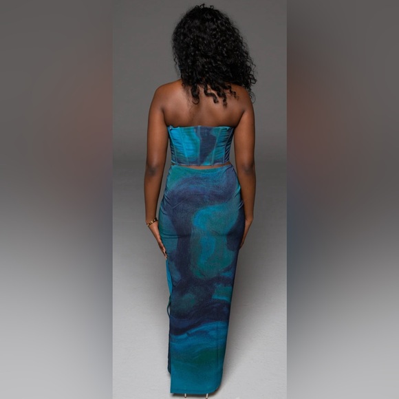 NWT Farai London Nola Corset and Maxi Skirt Set in Blue Multi size XS - Picture 3 of 9